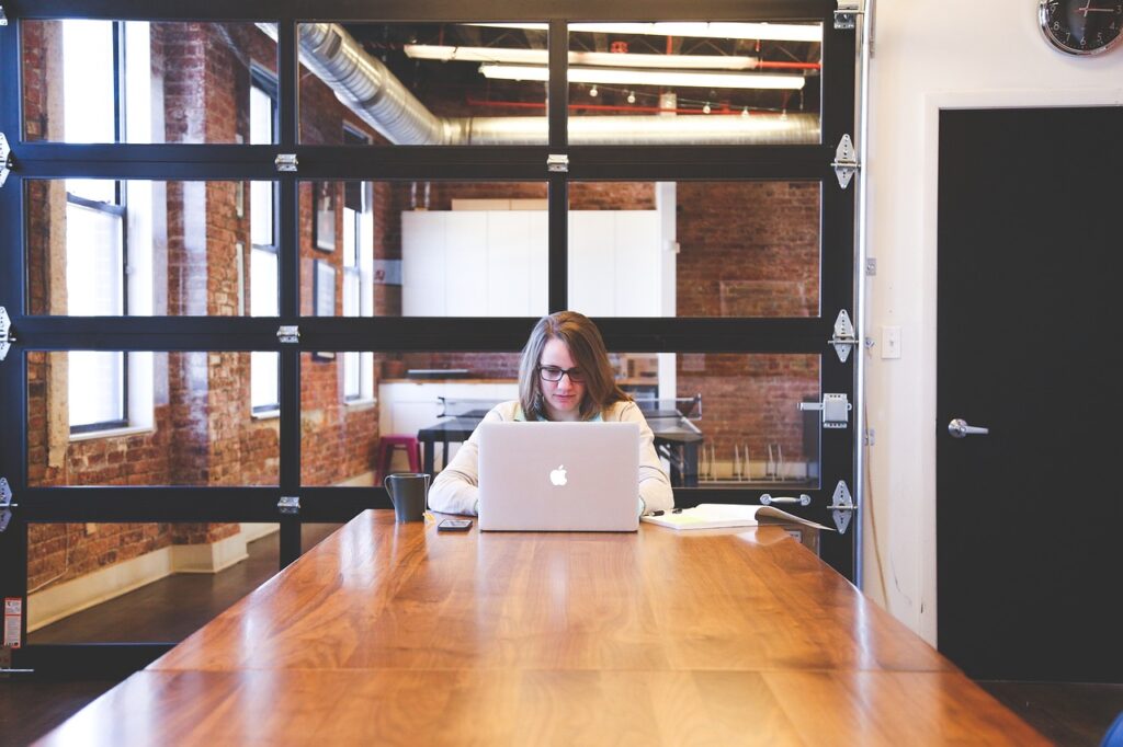 outsourcing digital marketing tasks