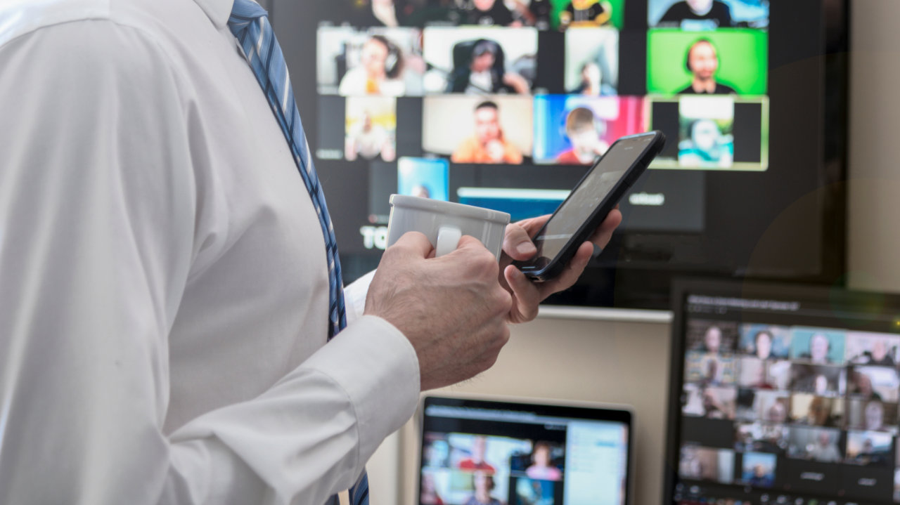HOW TO EFFECTIVELY LEAD A VIRTUAL TEAM MEETING